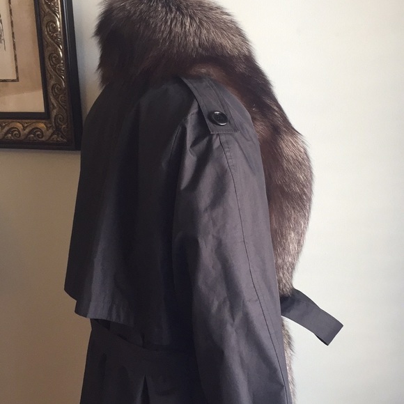 Reversible Mink Trench Coat with Crystal Fox Trim - Picture 5 of 8